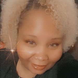 Meet your Posher, Twika